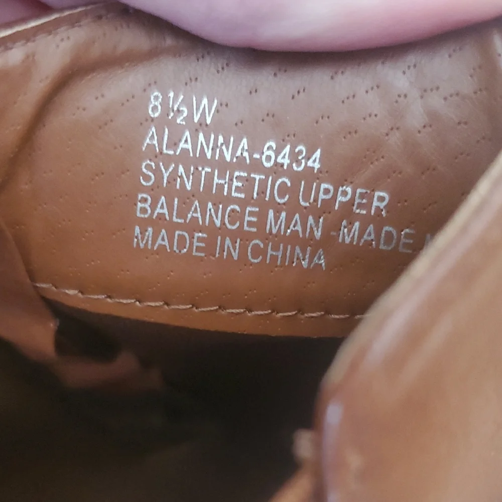 Cloudwalker Avenue Brown Wedge Ankle Boots 8.5 Wide